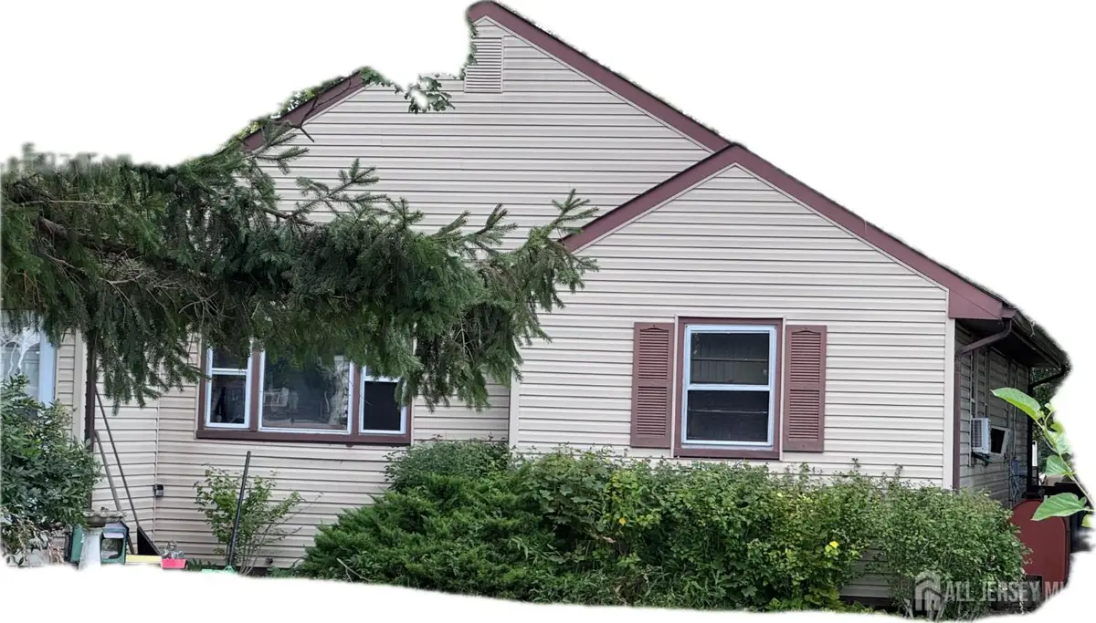 -16 Laurence Parkway, Laurence Harbor, NJ 08879 - #1