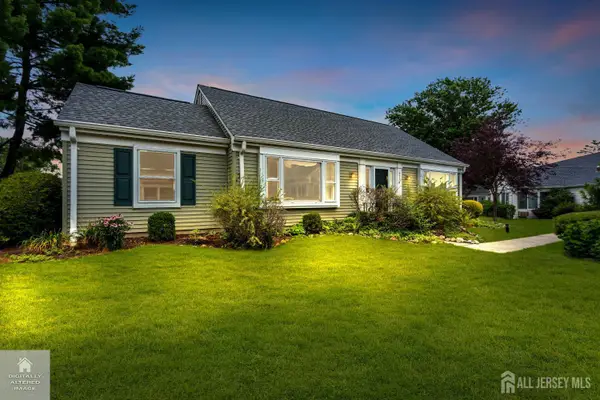 -452-A Roxbury Lane, Monroe, NJ 08831