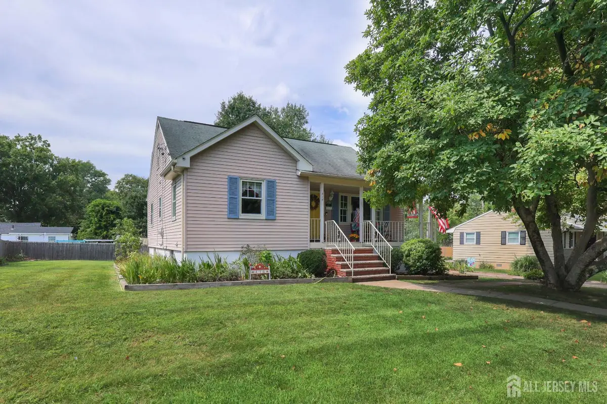 -414 S Madison Avenue S, Dunellen, NJ 08812 - #1