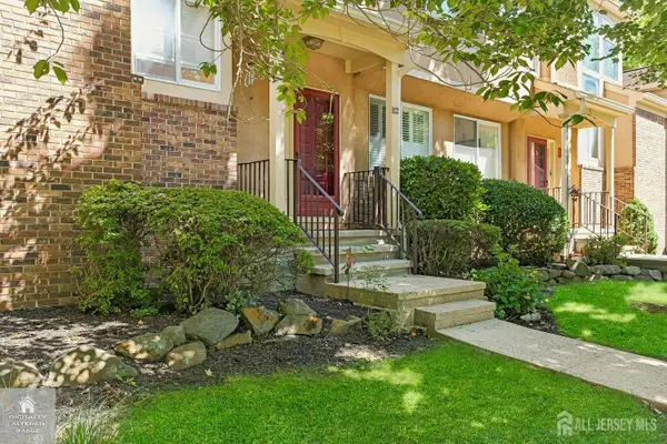 -112 Kingsland Circle, South Brunswick, NJ 08852