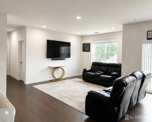 -732 Lorhan Drive, Piscataway, NJ 08854