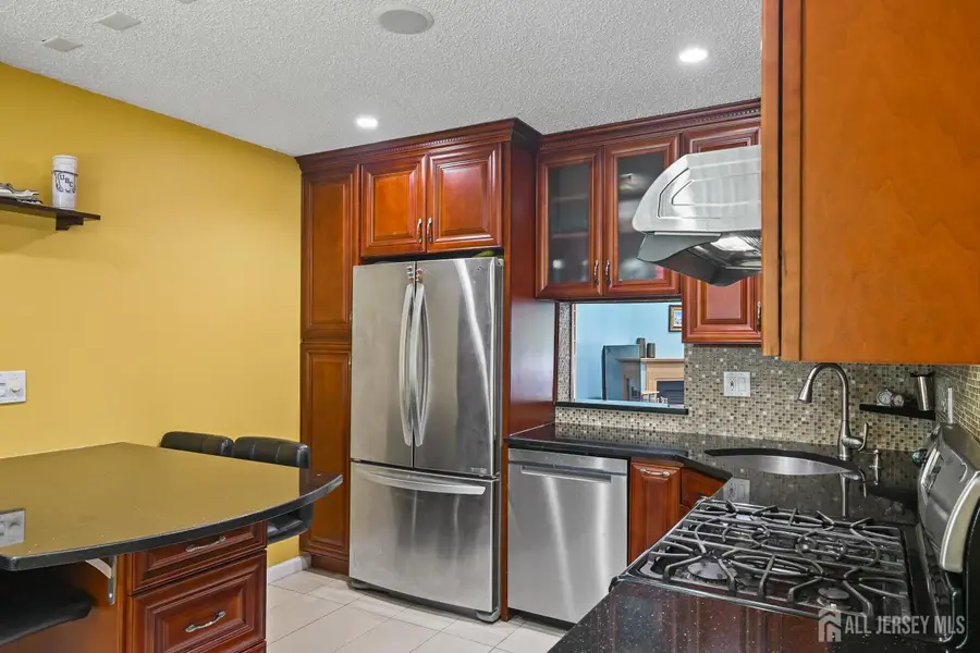 -67 Albury Way, North Brunswick, NJ 08902 - #3