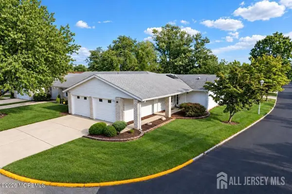 -375-C Duranta Plaza, Monroe, NJ 08831