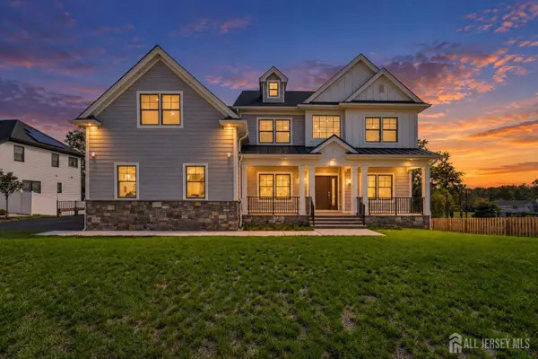 -11 Scarlet Drive, Piscataway, NJ 08854