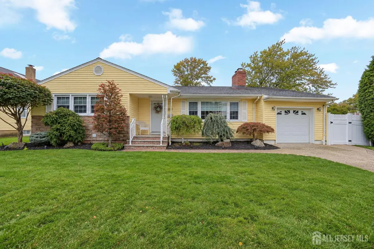 -555 E Washington Avenue E, Woodbridge, NJ 07095 - #1