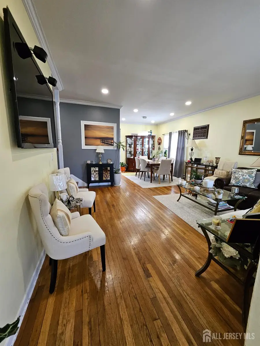 -136 Isabelle Street, Menlo Park Terrace, NJ 08840 - #2