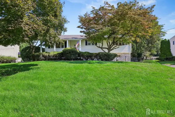 -9 Heather Drive, Manalapan, NJ 07726