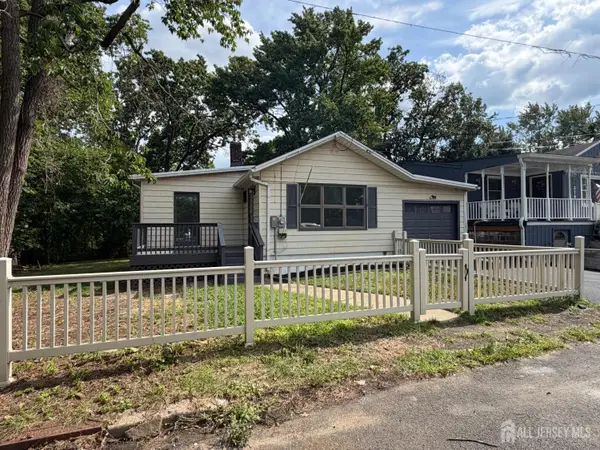 -278 Outlook Boulevard, Old Bridge, NJ 07735