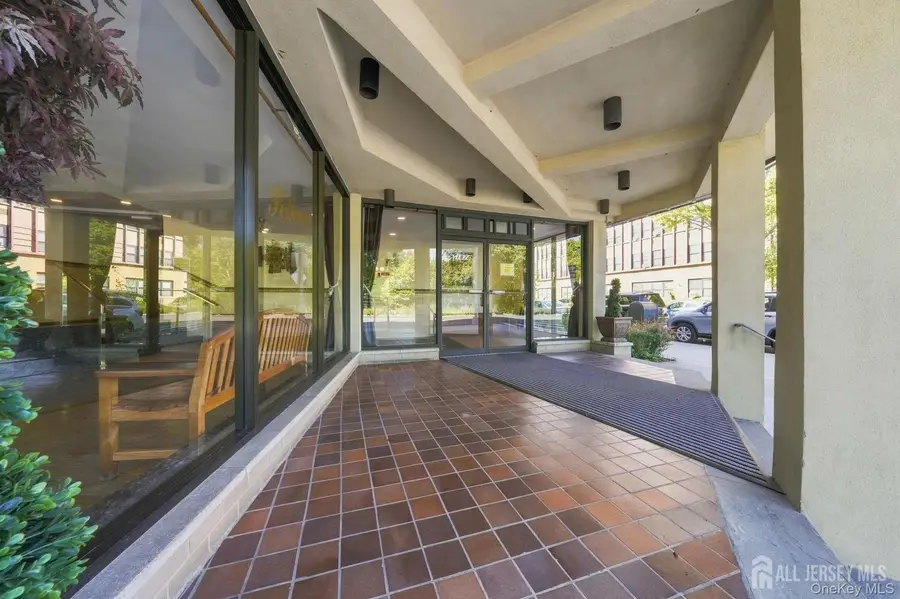 -1874 Pelham Pkwy Parkway #LF, Bronx, NY 10461 - #2
