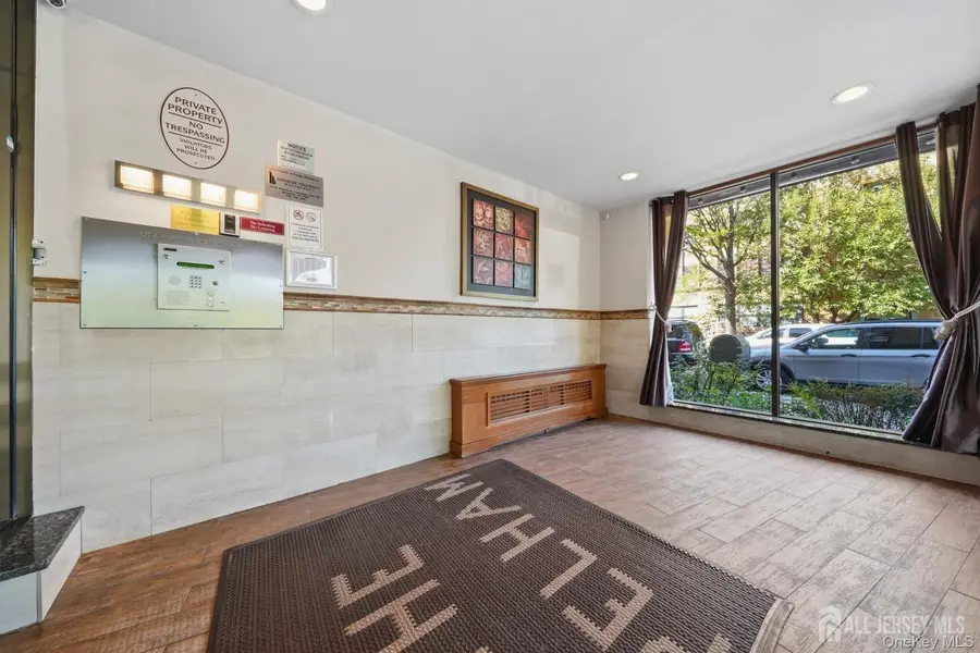 -1874 Pelham Pkwy Parkway #LF, Bronx, NY 10461 - #3
