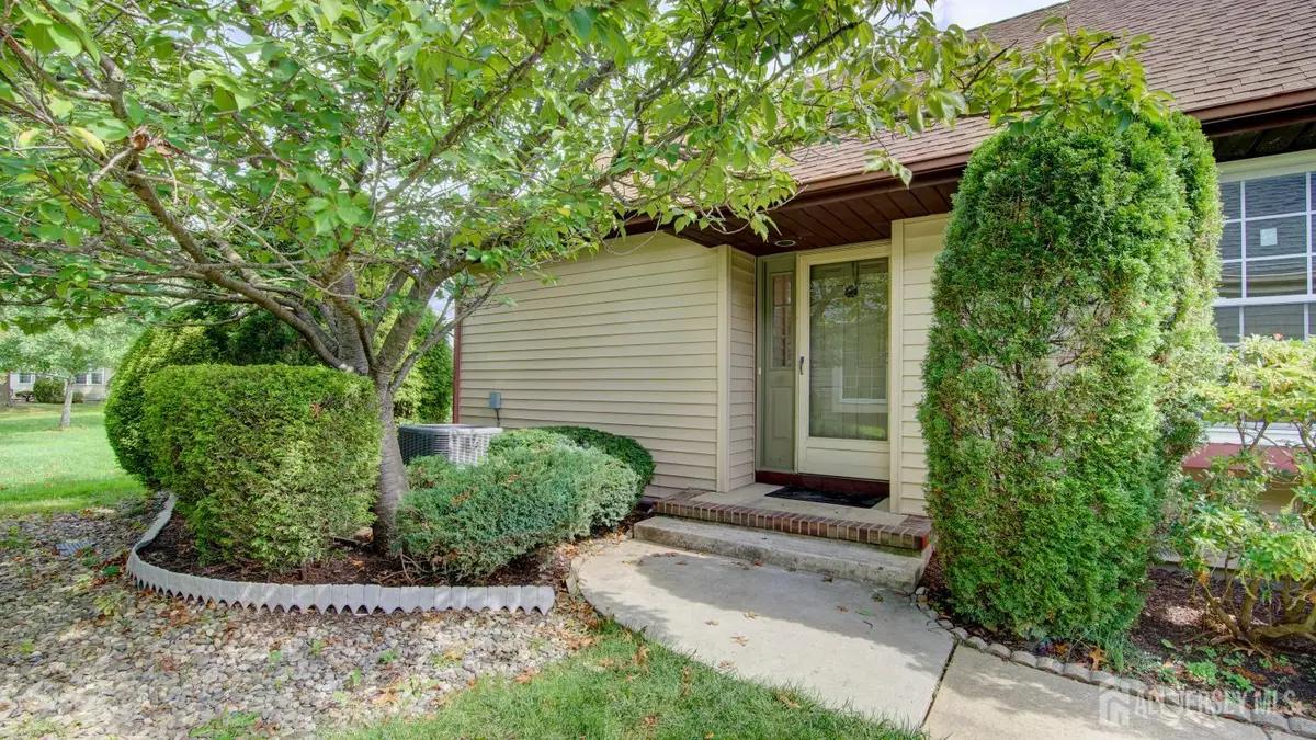 -4 Martin Van Buren Drive #B, Monroe, NJ 08831 - #1