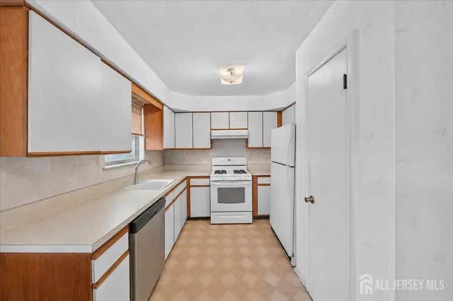 -38 Deerfield Lane, Jamesburg, NJ 08831 - #3