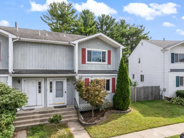 -102 Benjamin Court, South Brunswick, NJ 08810