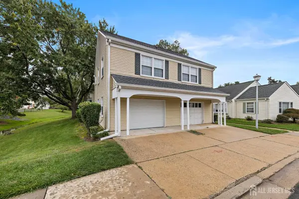 -420 Newport Way, Monroe, NJ 08831