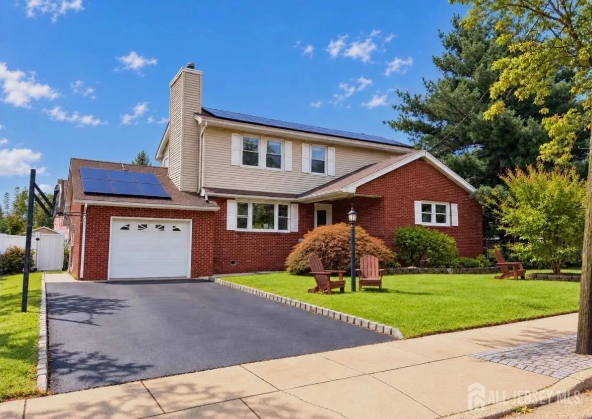 -340 N 8th Avenue, Manville, NJ 08835 - #1