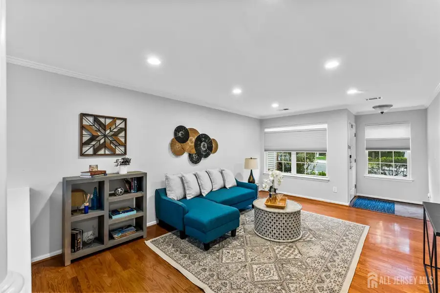 -6 Windsong Circle, East Brunswick, NJ 08816 - #3