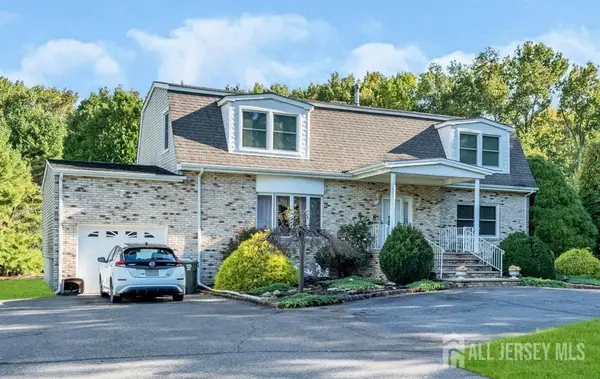 -220 Dey Grove Road, Monroe, NJ 08831