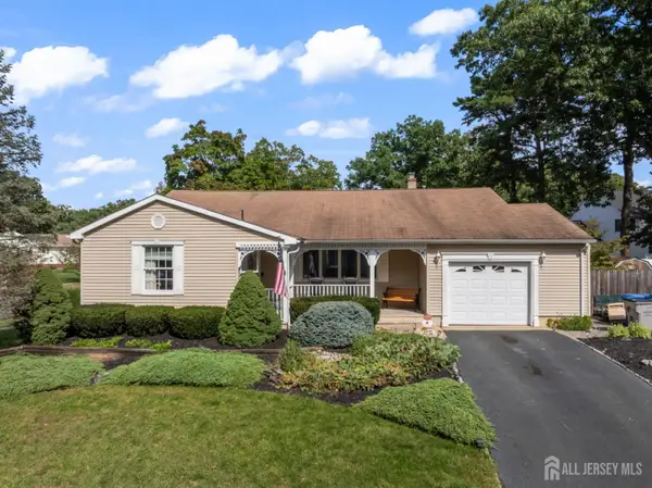 -7 Rosewood Lane, Monroe, NJ 08831