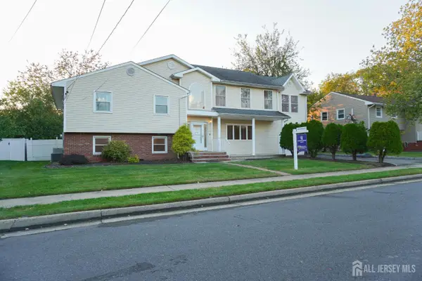 -3 E Charles Court, Edison, NJ 08820