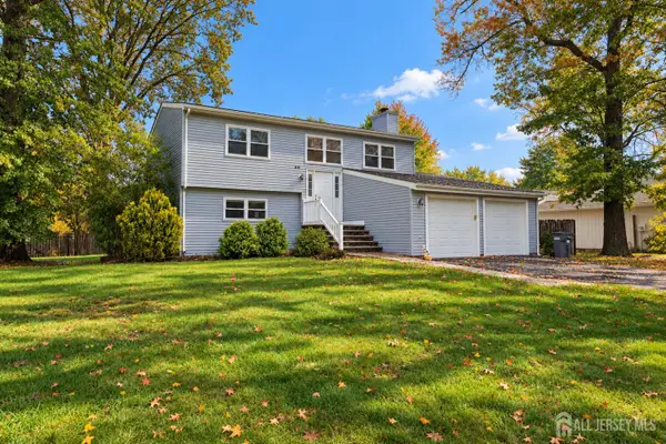 -48 Birch Run Drive, Piscataway, NJ 08854