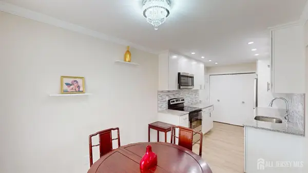 -9-c Aspen Plaza, Monroe, NJ 08831