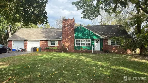 -942 Old York Road, East Windsor, NJ 08520
