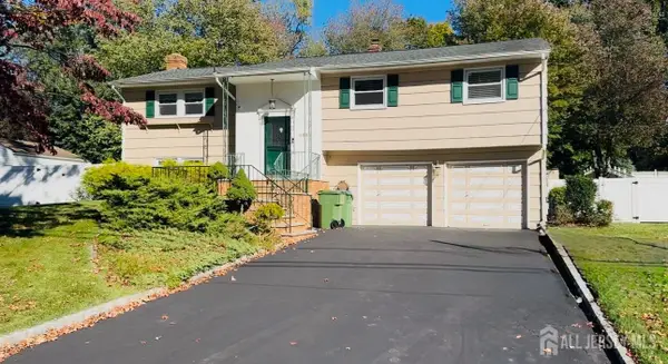-33 Mary Ellen Drive, Edison, NJ 08820