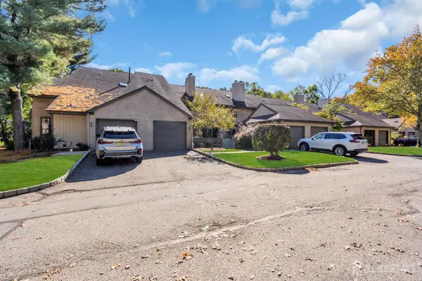 -23 Ashford Drive, Plainsboro, NJ 08536