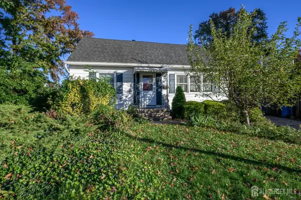 -7 Libby Lane, Iselin, NJ 08830