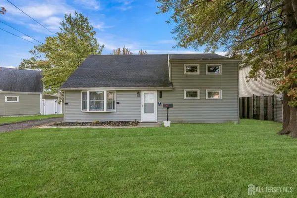 -19 David Court, Colonia, NJ 07067