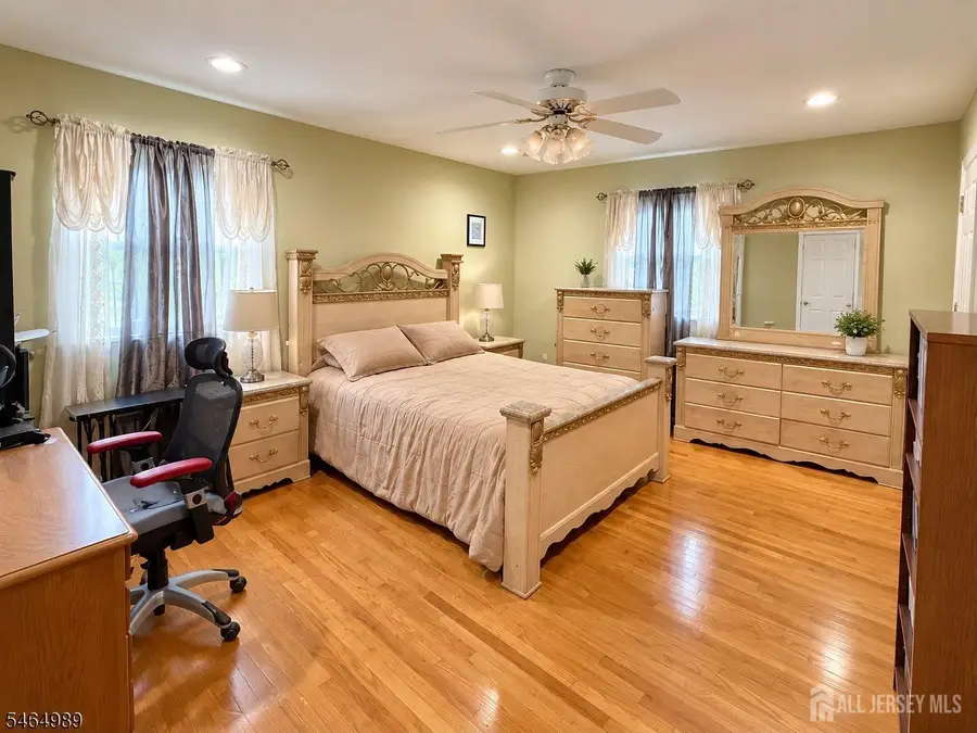 -115 Crampton Avenue, Woodbridge, NJ 07095 - #2
