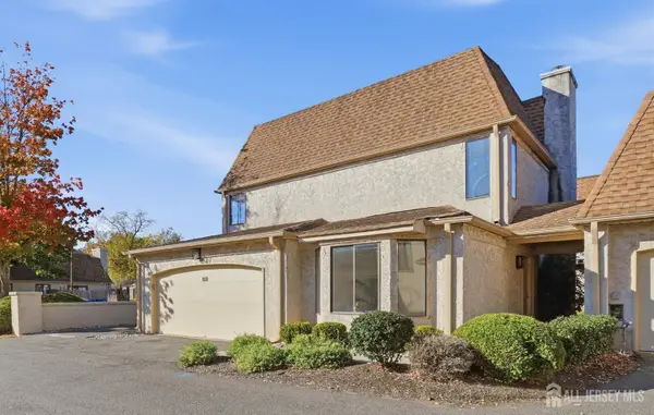 -17 Park Gate Drive, Edison, NJ 08820