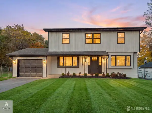 -8 Atlanta Drive, Jackson, NJ 08527