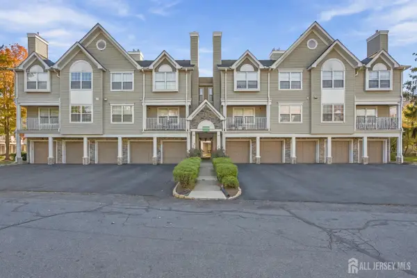 -184 Prestwick Way, Edison, NJ 08820