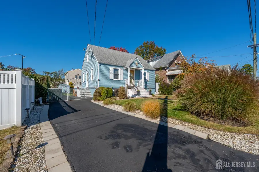 -509 Garden Avenue, Woodbridge, NJ 07095 - #3