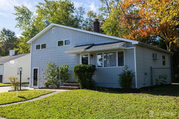 -8 Stony Road, Edison, NJ 08817