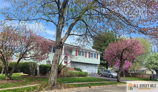 -8 Windy Hill Road, Metuchen, NJ 08840