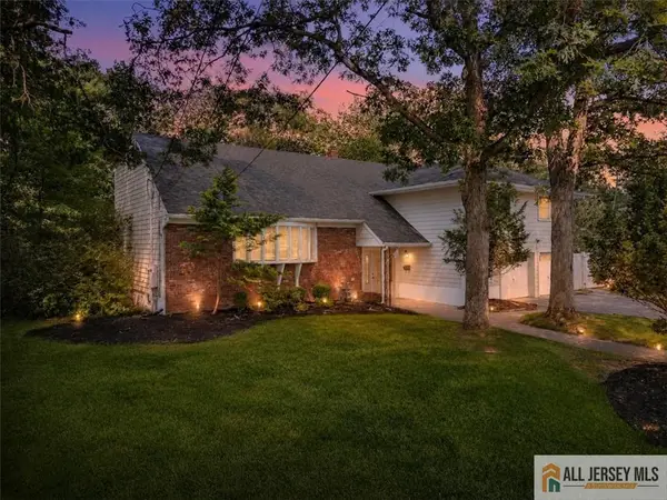 -15 Moraine Road, Edison, NJ 08820