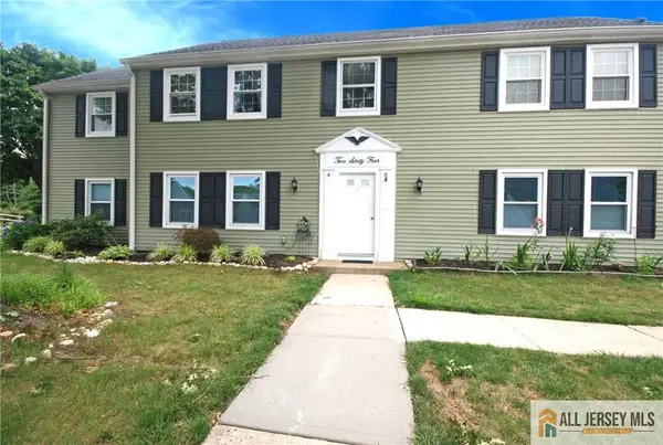 -264 Middlebury Lane #A, Monroe, NJ 08831