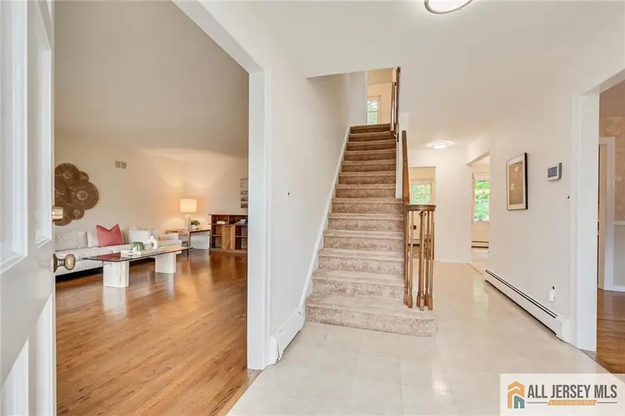 -8 Dov Place, Kendall Park, NJ 08824 - #2