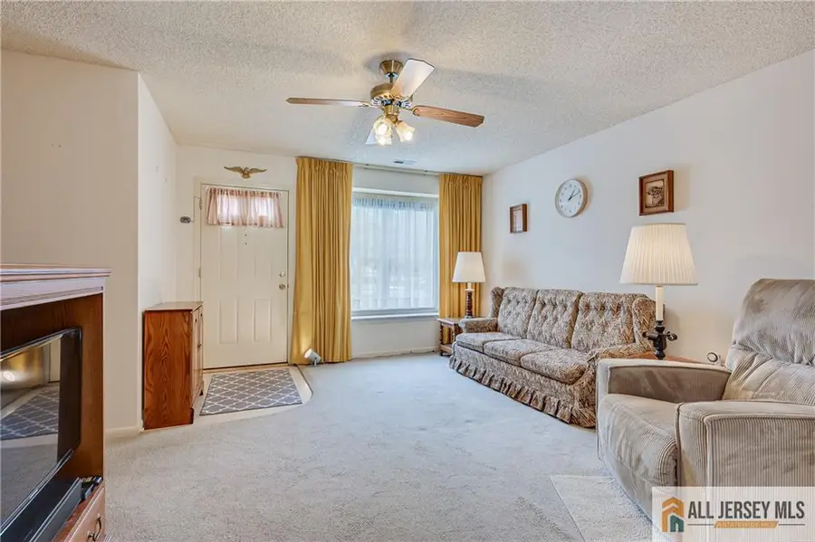 -33 Keith Court, South Brunswick, NJ 08824 - #3