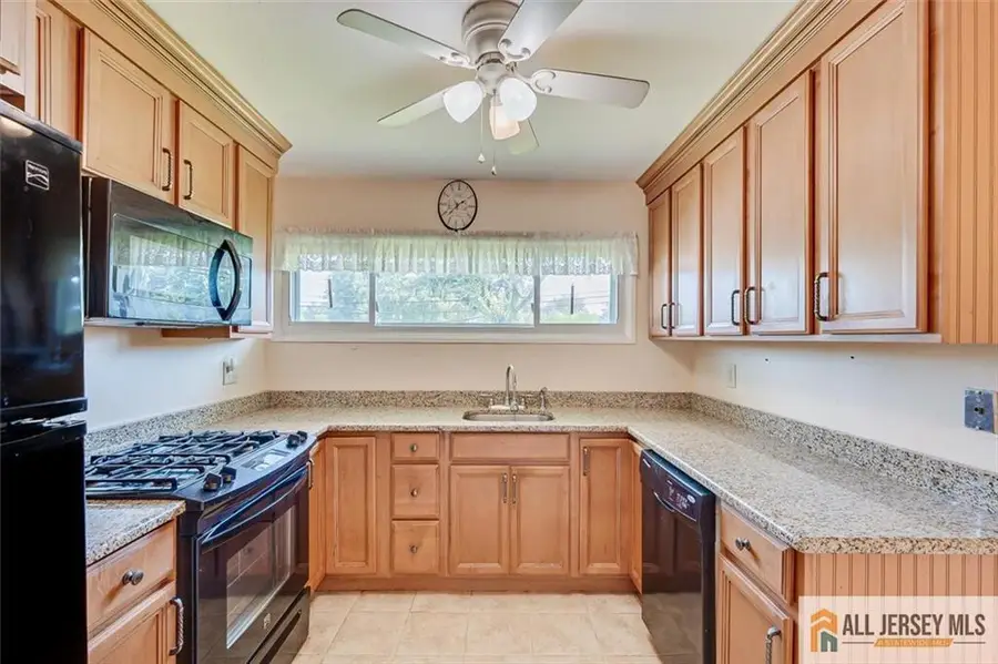 -19 Stanworth Road, Kendall Park, NJ 08824 - #3
