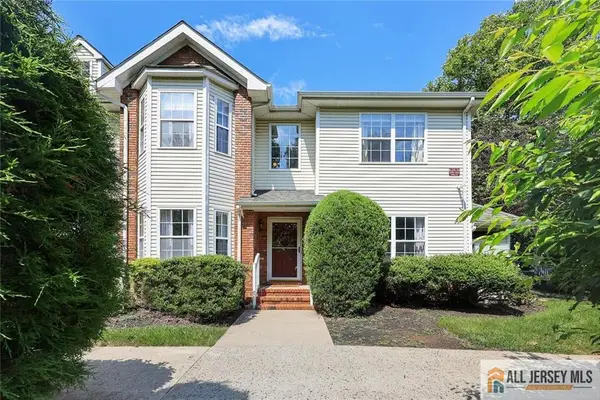 -258 Pinelli Drive, Piscataway, NJ 08854