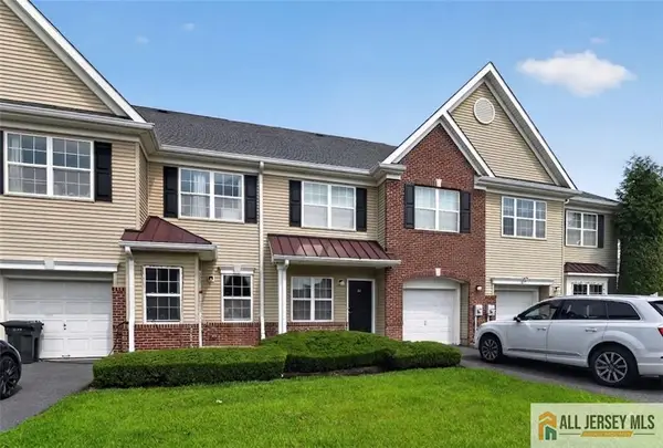 -64 Andrews Way #1864, Piscataway, NJ 08854
