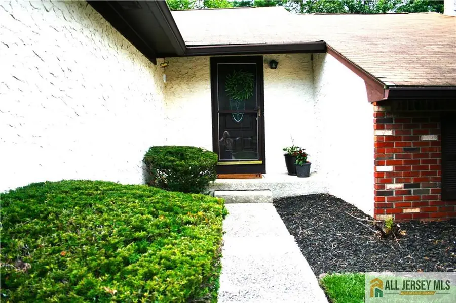 -3 Piccadilly Circus #103, Sayreville, NJ 08872 - #2