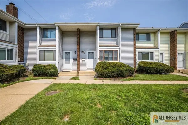 -10 Quincy Circle #L-10, South Brunswick, NJ 08810