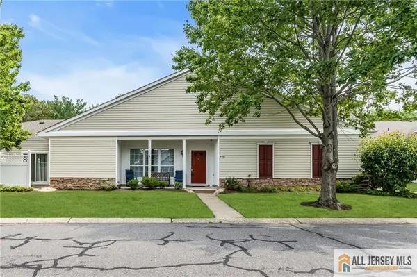 -446 Bluebird Drive, Monroe, NJ 08831