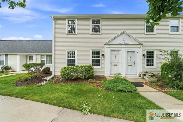 -13 Sussex Way #C, Monroe, NJ 08831