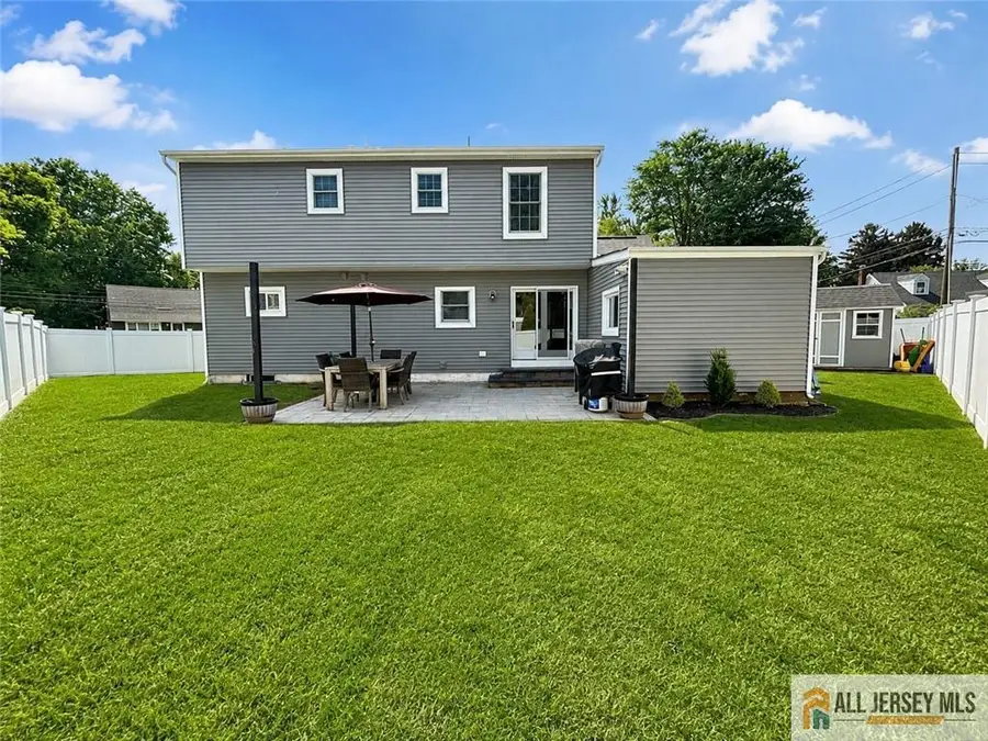 -8 Tanglewood Lane, Colonia, NJ 07067 - #3