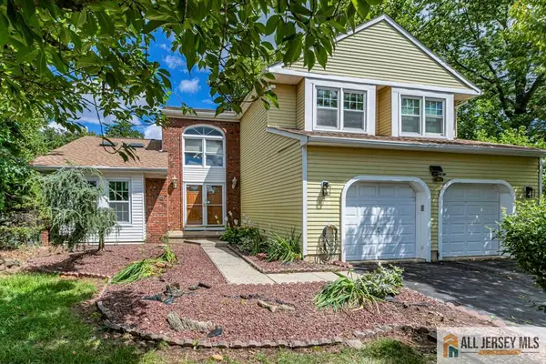 -9 Chipwood Lane, North Brunswick, NJ 08902